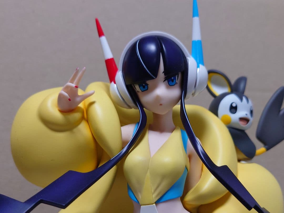 カミツレ & エモンガ KOTOBUKIYA フィギュア　ポケモンセンター限定