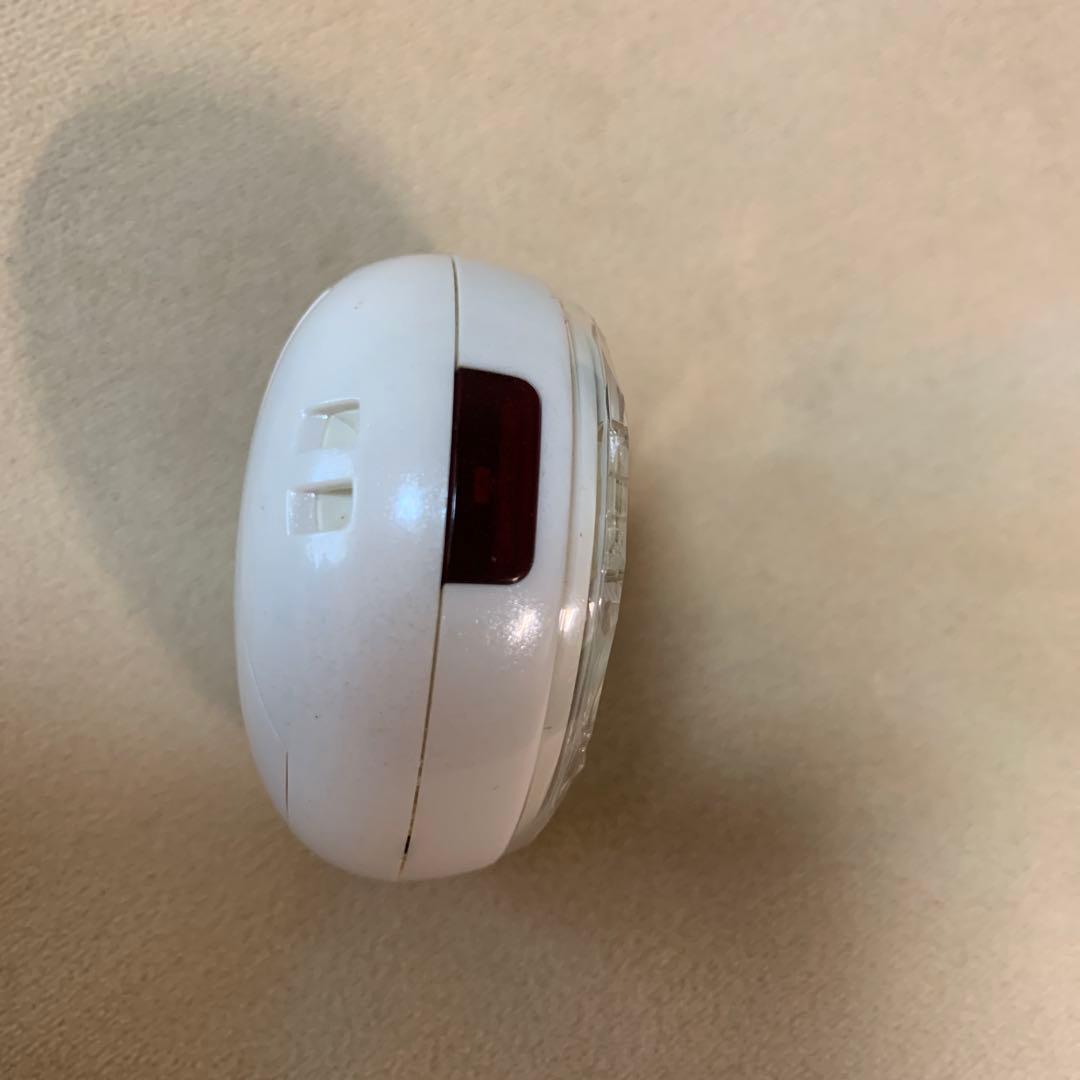 たまごっち　ピース　ホワイト　Tamagotchi P's