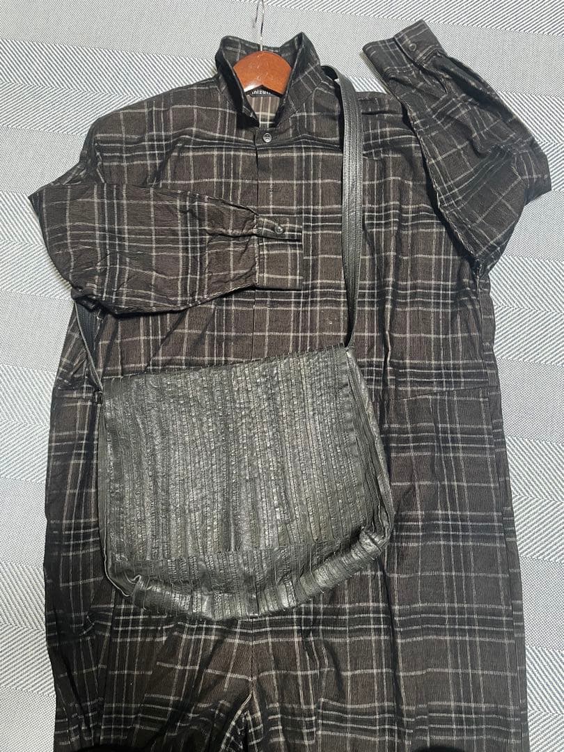 ヨーガンレール　斜め掛けメッセンジャーバッグ