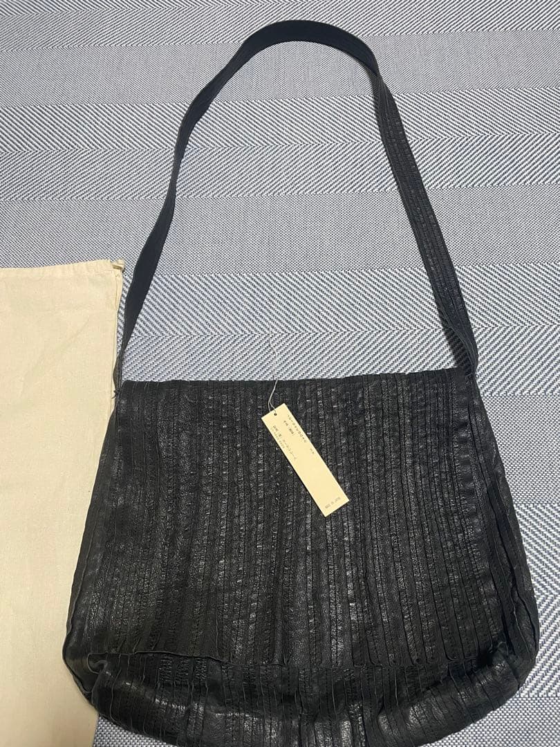 ヨーガンレール　斜め掛けメッセンジャーバッグ