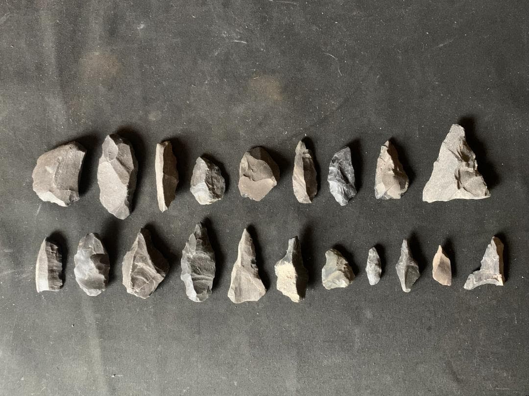 石器 矢尻 鏃 ヤジリ 小やじり20点 縄文時代 発掘地:京都府綴喜郡 492