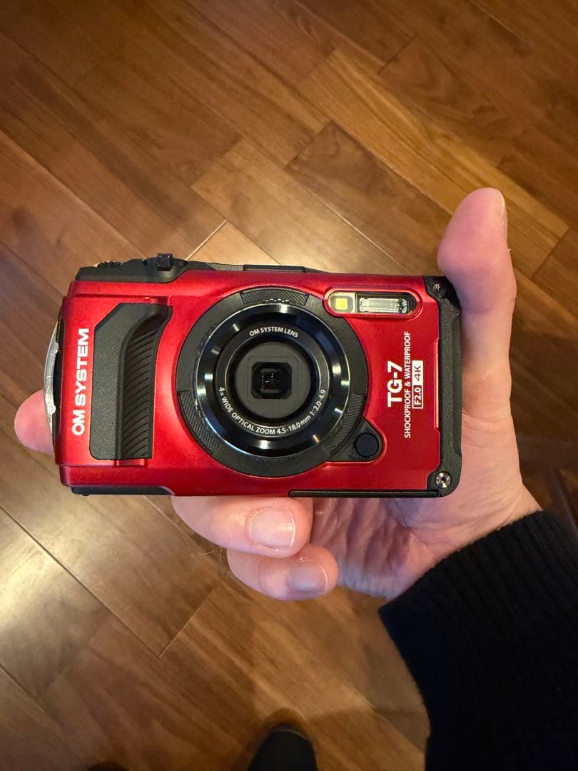 OM SYSTEM TG-7 レッド