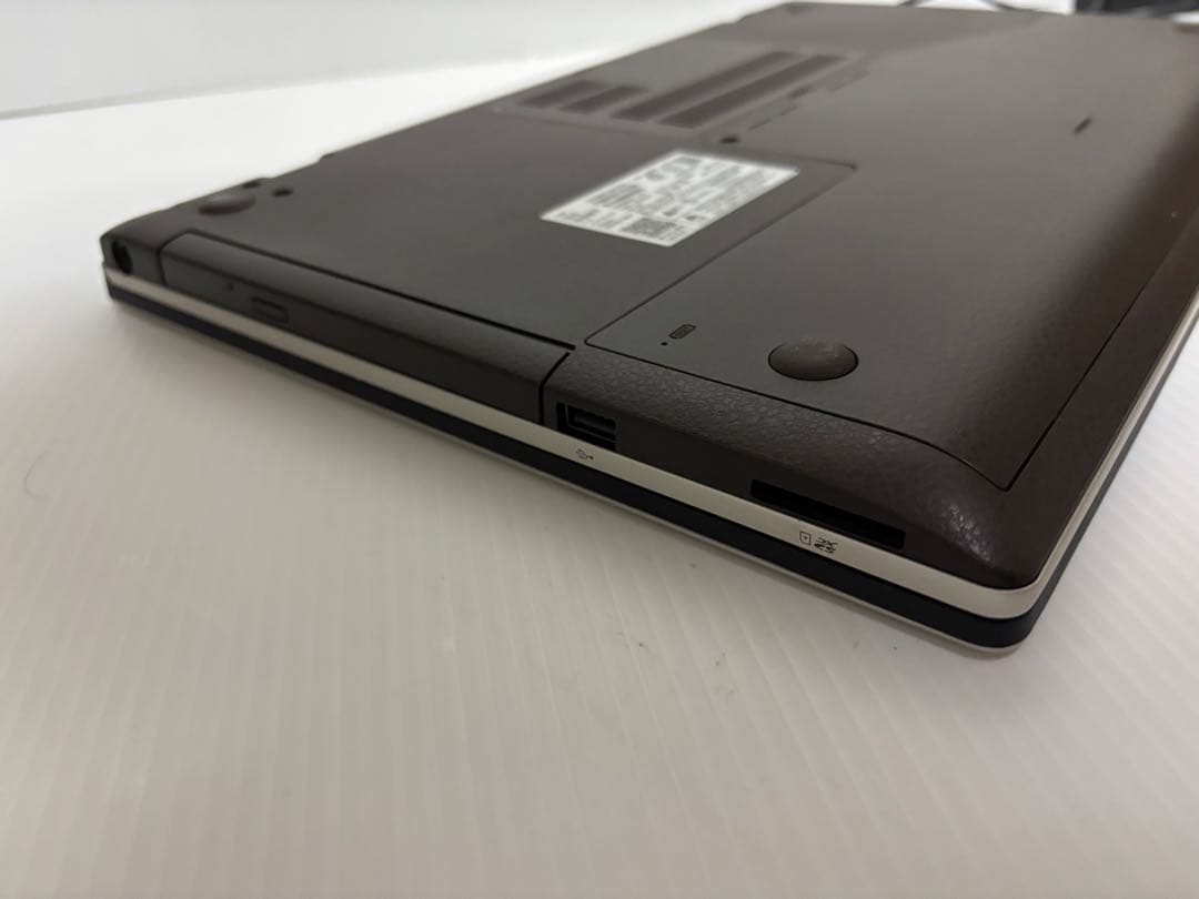 富士通 FMVN77E3G 17.3インチ ノート パソコン4700U 8GB