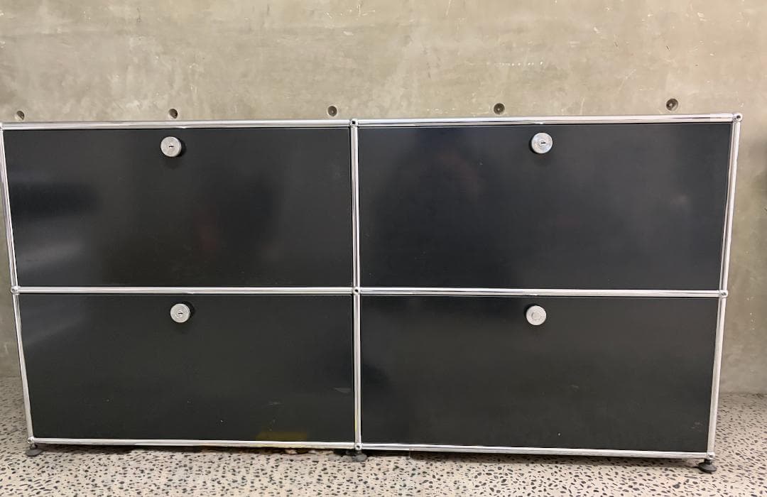 USM Haller ２列２段サイドボード キャビネット