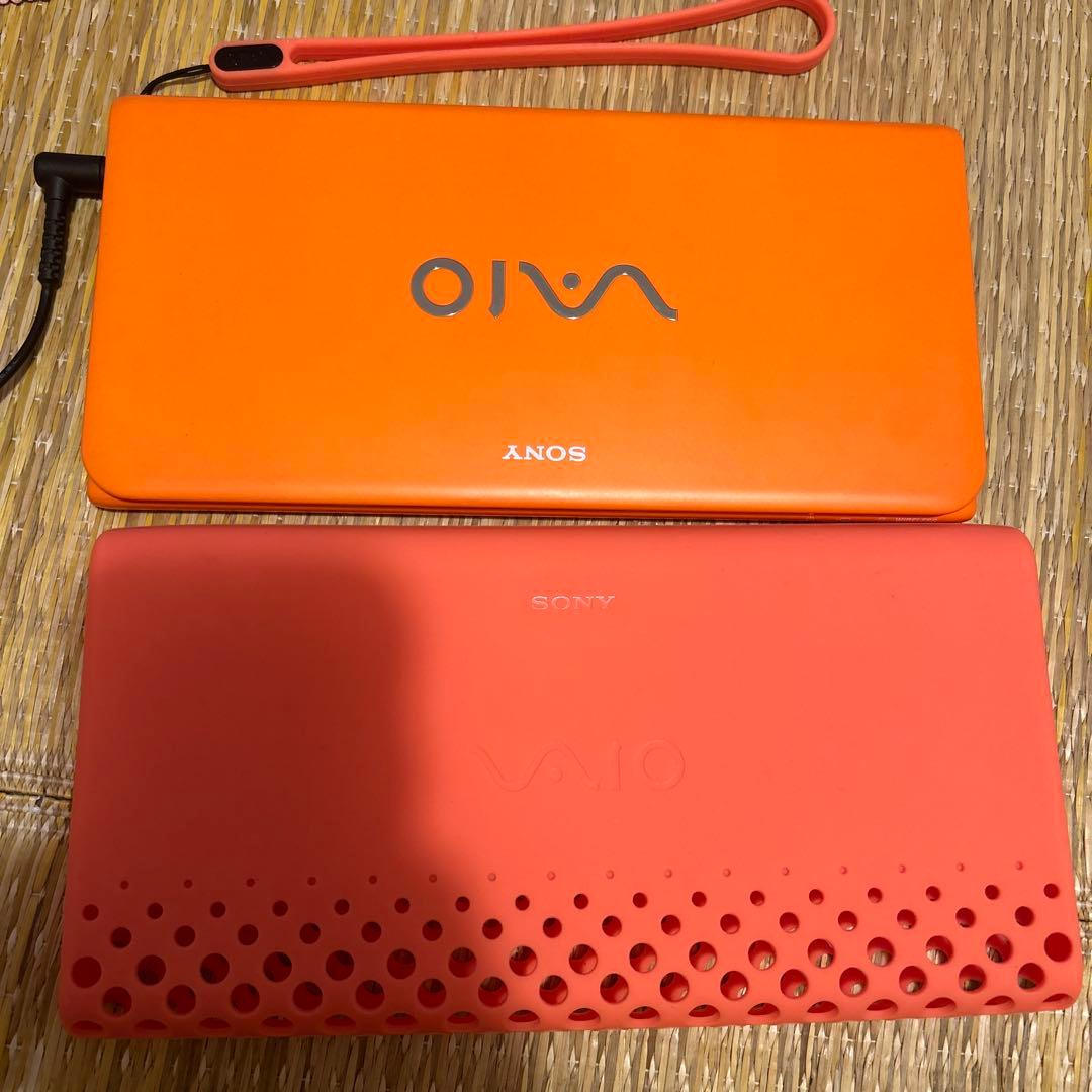 SONY VAIO オレンジ　ノートPC VPCP11AKJ