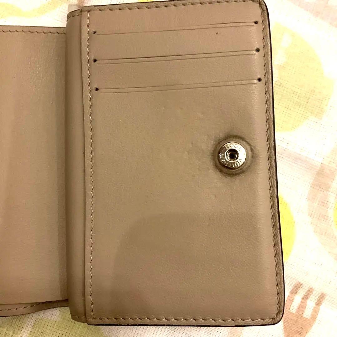 ルイヴィトンモノグラムマヒナクレアガレ二つ折り財布