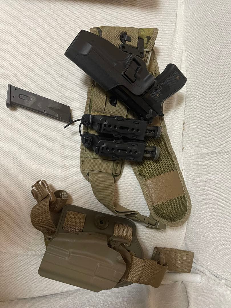 東京マルイ　ガスガンM9A1 マガジン3個付き　ホルスター2個付き