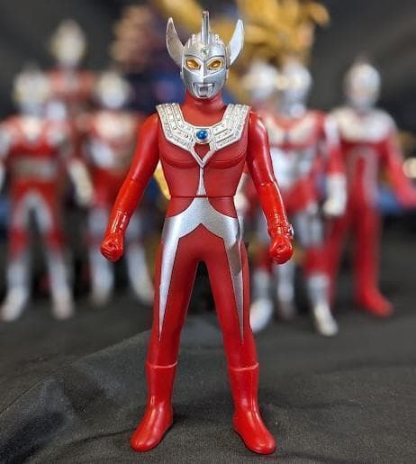 Ｕキラーザウルス＆メビウス＋ウルトラ６兄弟（バンダイ）ソフビ２体＋６体セット