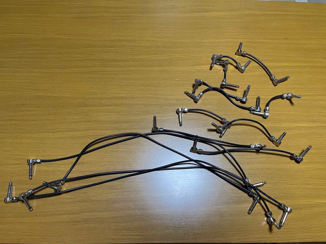 MONTREUX Belden ソルダーレスパッチケーブル、オヤイデDCケーブル