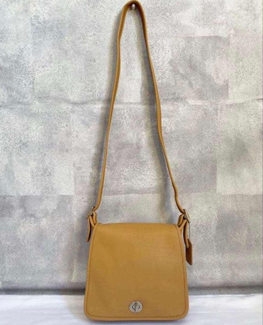 オールドコーチ coach キャメル ショルダーバッグ レザー