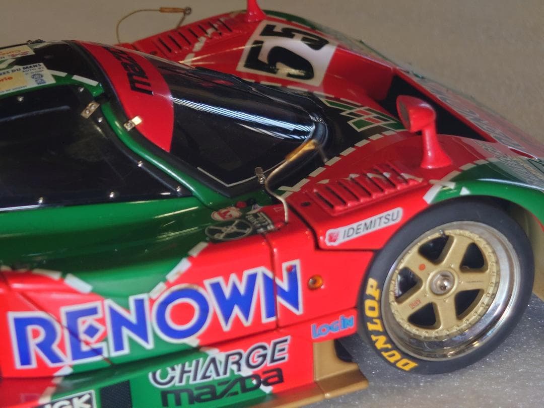 値下げオートアート1/18 マツダ 787B (限定・優勝トロフィー付) 欠品無