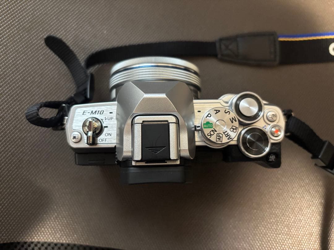 Olympus E-M10 Mark IV フィルムカメラ