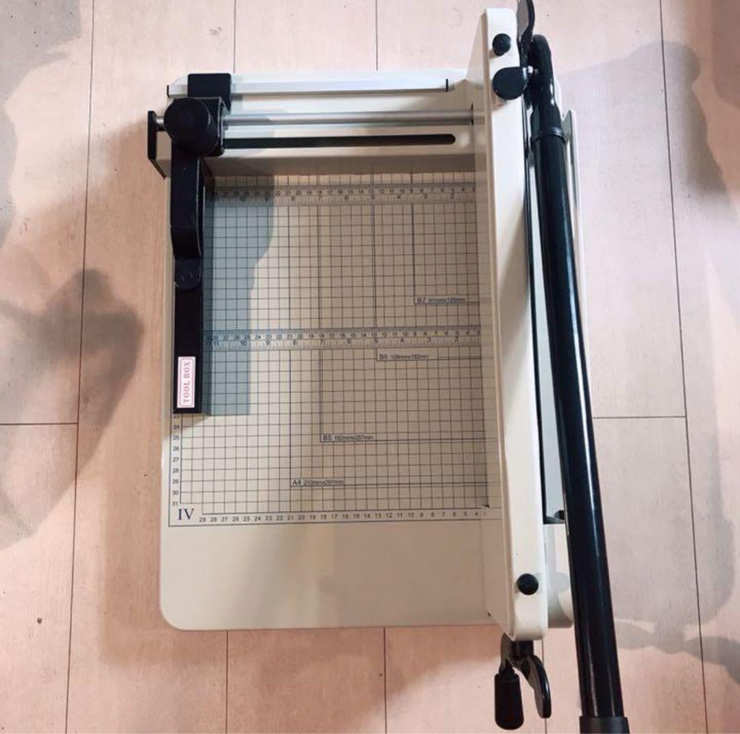 大型裁断機　ペーパーカッター 400枚まで裁断可能　替え刃と刃受け木付き