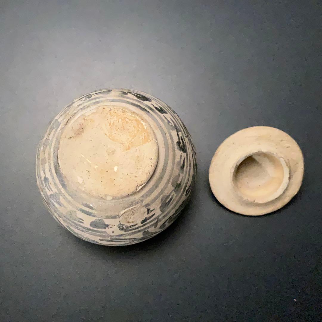 鉄絵蓋つき小壺　タイ　スンコロク　骨董　R1398ダM