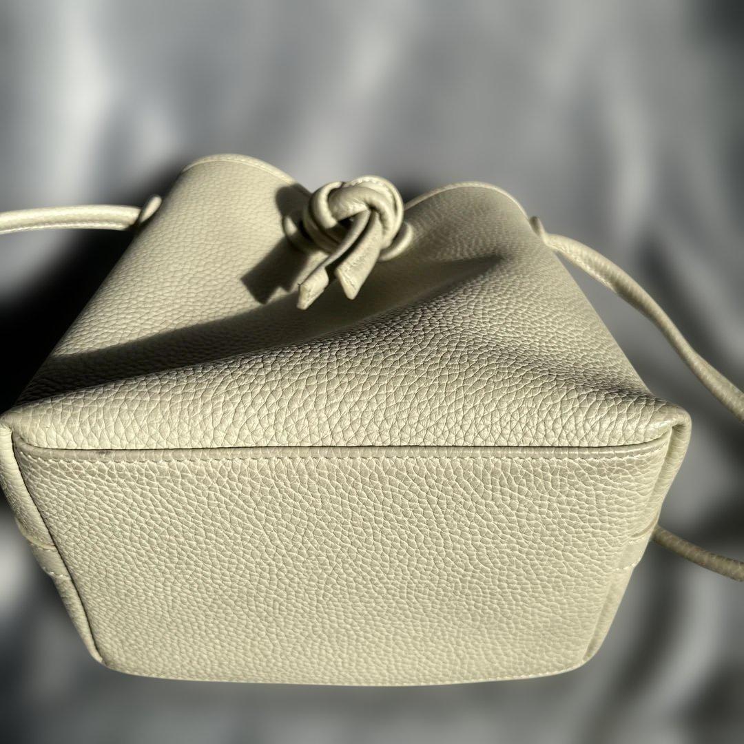 今週限定価格！VASIC ボンド ミニ ハンドバッグ ミュゲ