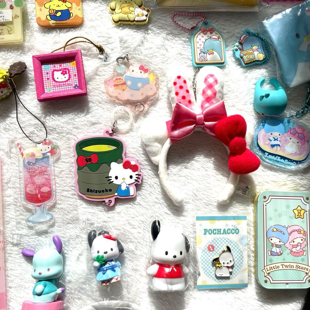 ☆☆サンリオまとめ売り・ぬいぐるみ・フィギュア・キーホルダー・置き時計等☆☆