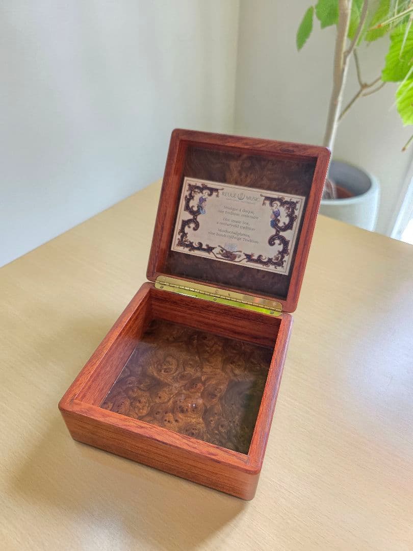 REUGE　ディスクオルゴール　ドーム型クルミ象嵌箱　17枚ディスク付