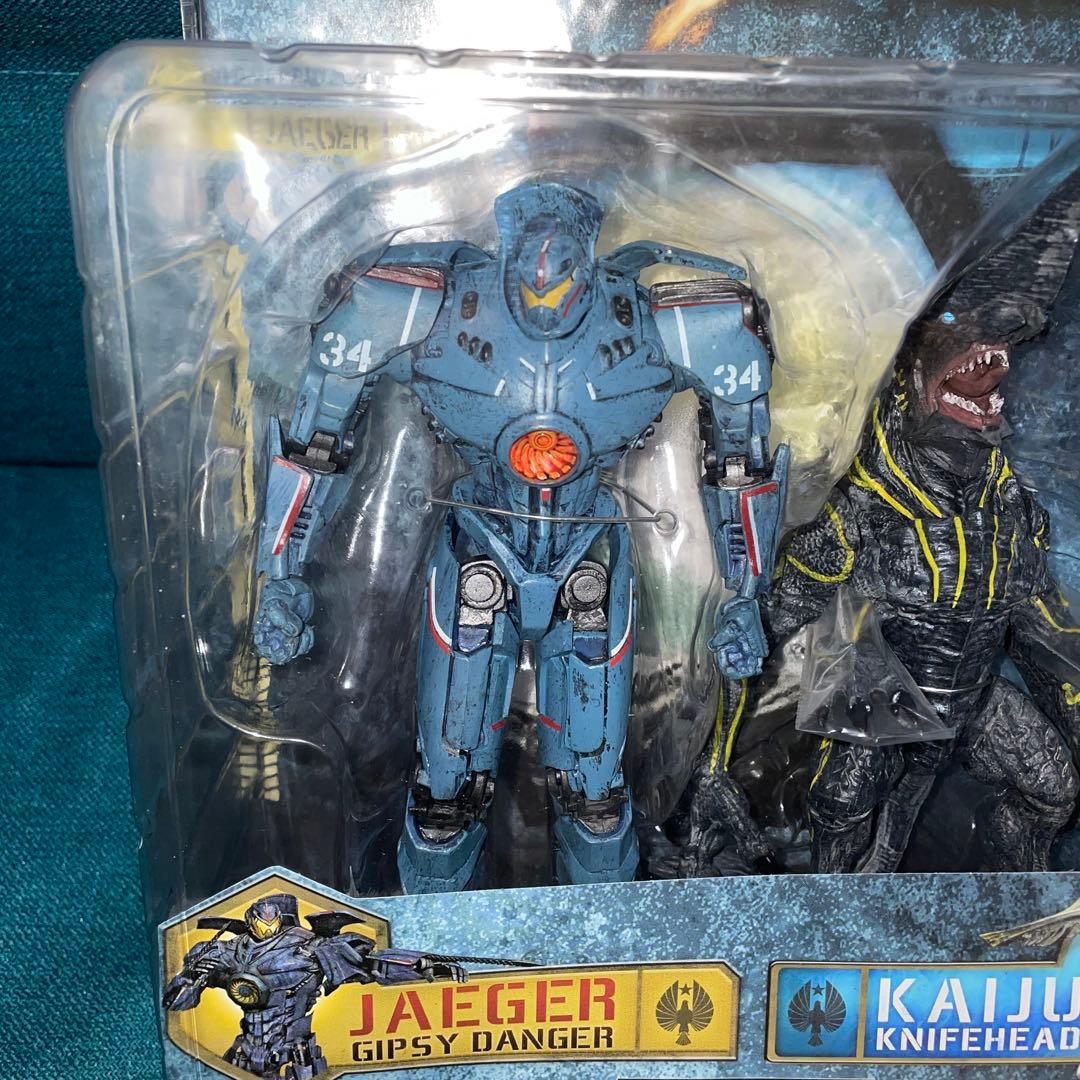 パシフィックリム　ジプシーデンジャー　ナイフヘッド NECA フィギュア