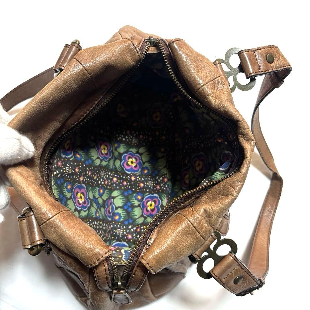 ANNA SUI 本革 蝶 バタフライ バックル デザイン ショルダーバッグ