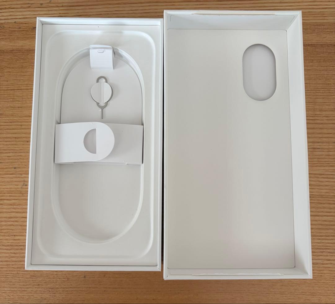 iPhone16本体　SIMフリー　128GB バッテリー96%