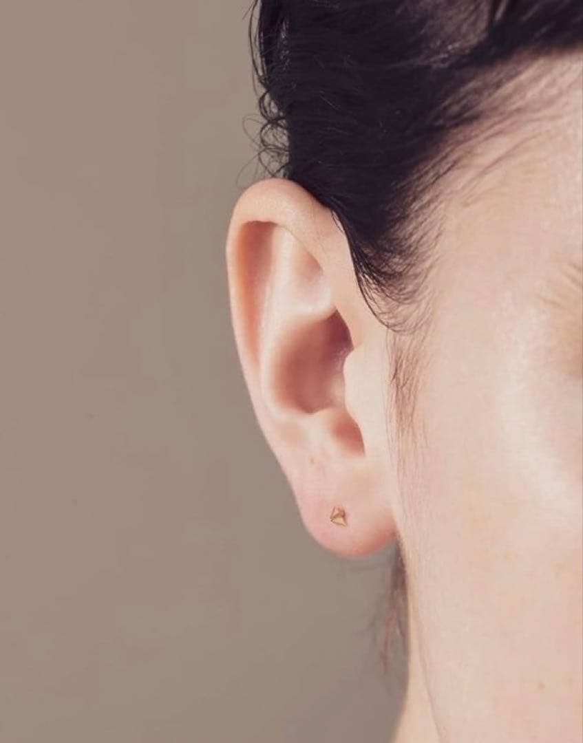 ete エテ　ムーンスターピアス　K18 K10