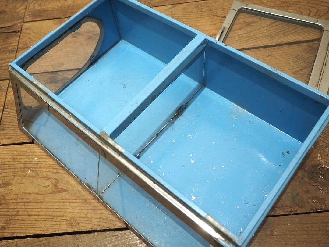 1328 昭和レトロな駄菓子屋のガラスケース　飾り棚　陳列棚　ビンテージ　古家具