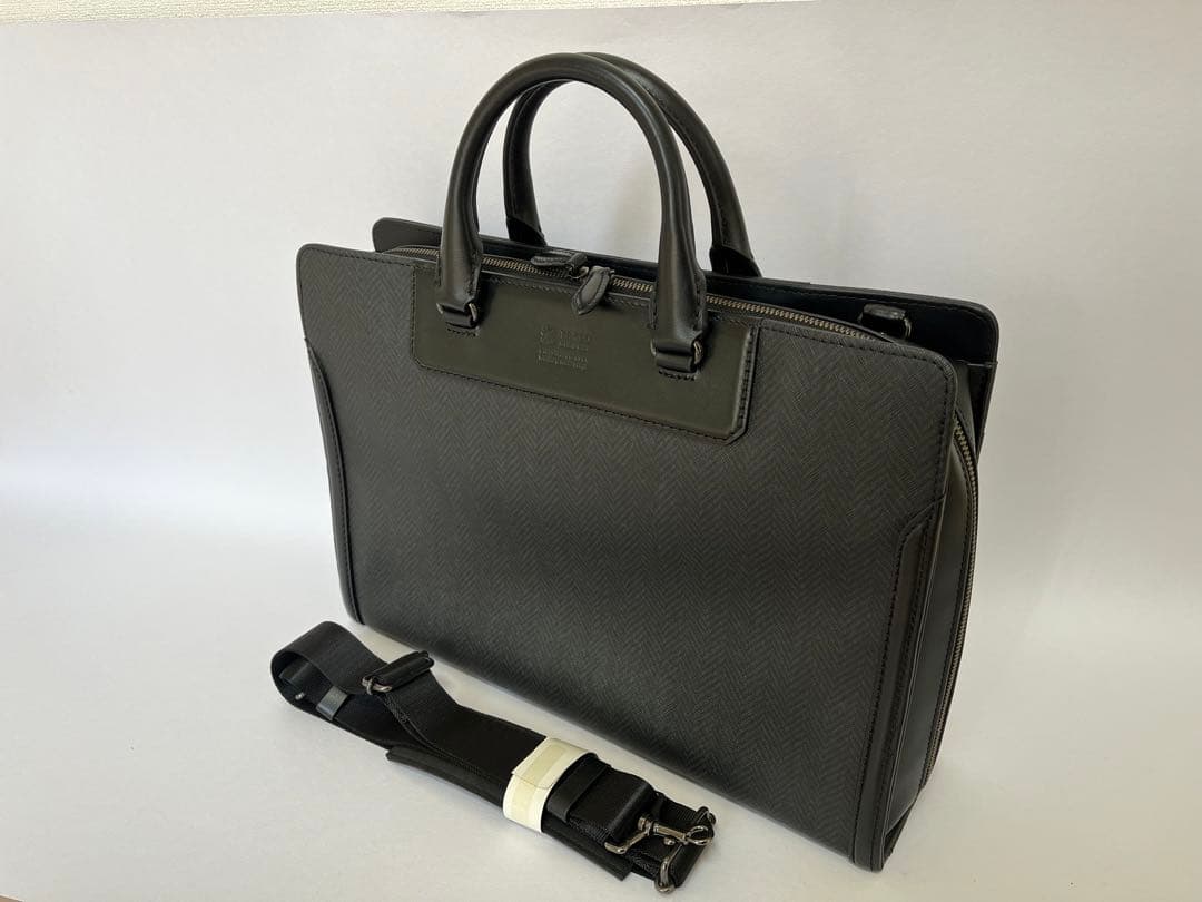 ⚫︎タケオキクチ　ビジネスバッグ！