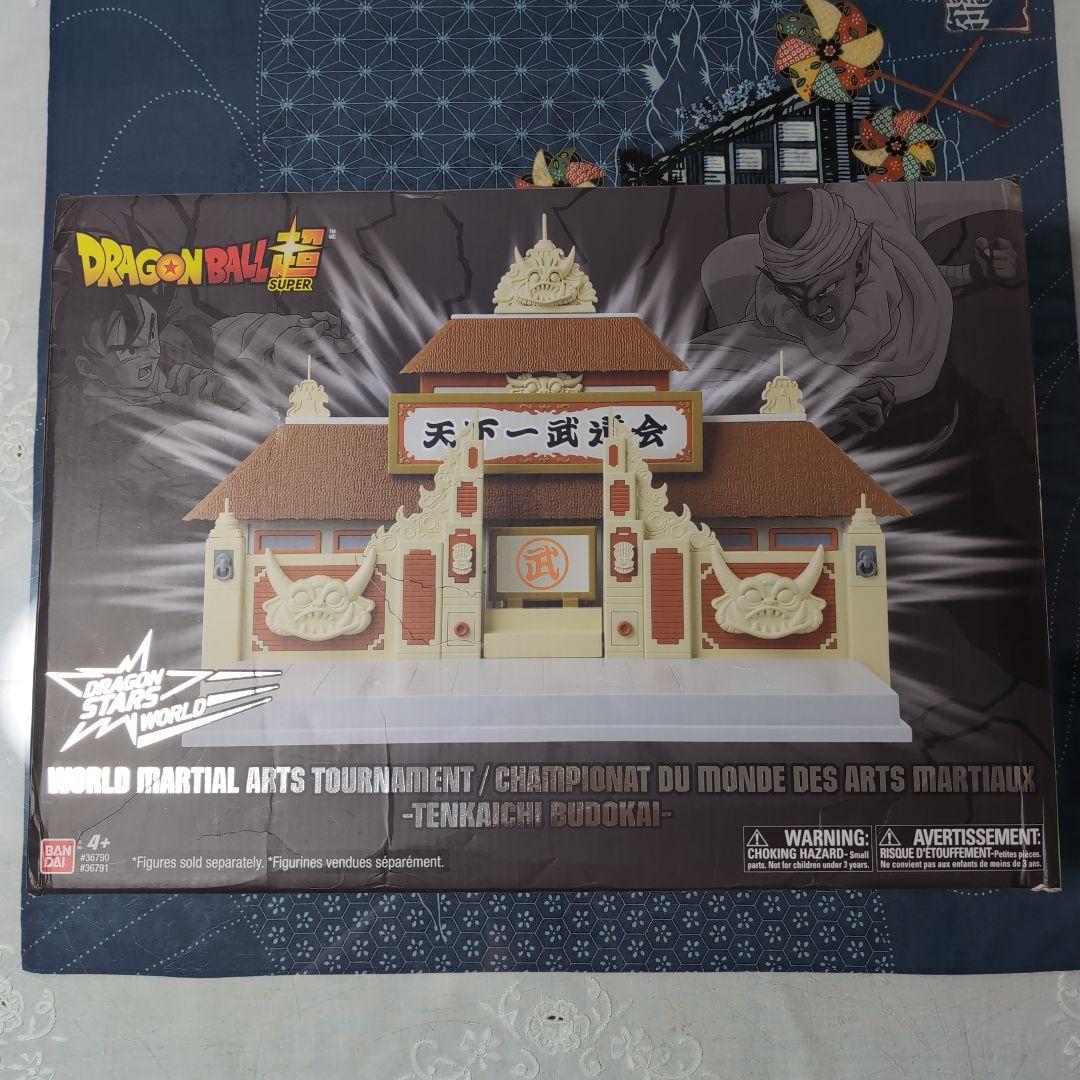 ドラゴンボール　天下一武道会の武舞台のジオラマ(海外製)