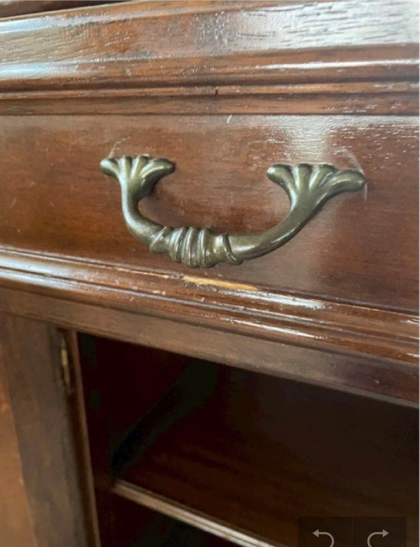 イギリス製　丸脚　高級　サイドボード　　キャビネット