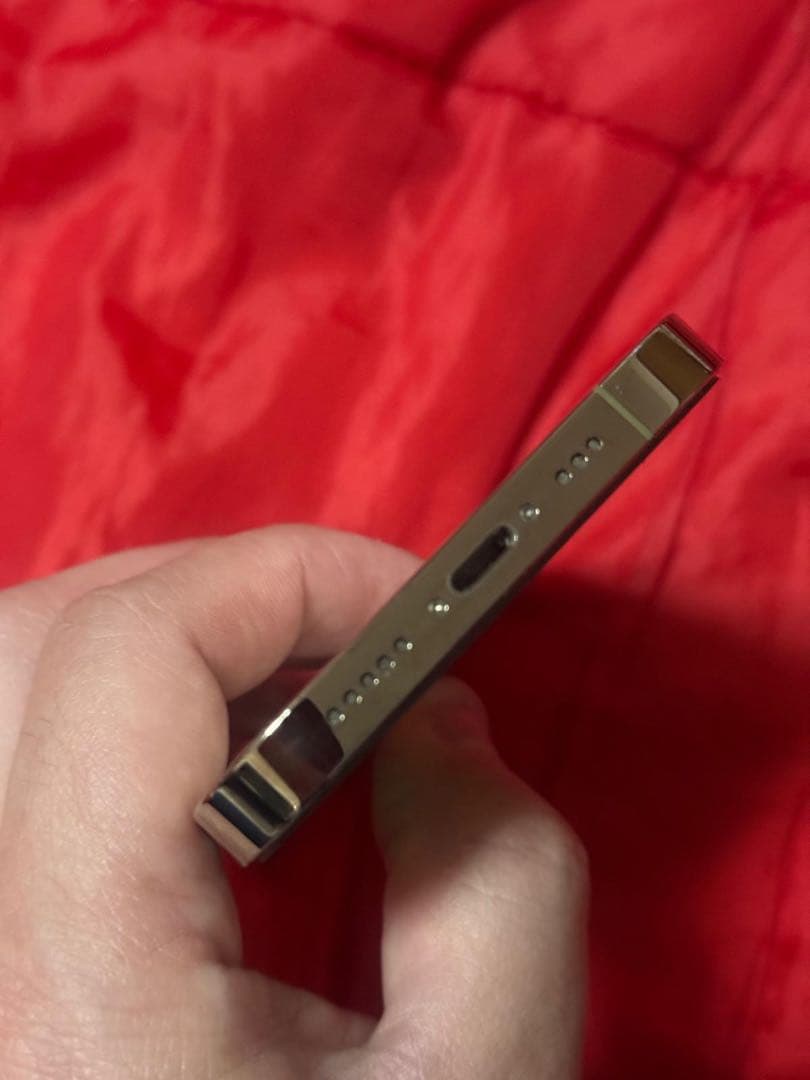 美品 iPhone14 pro ゴールド 256GB 77% SIMフリー