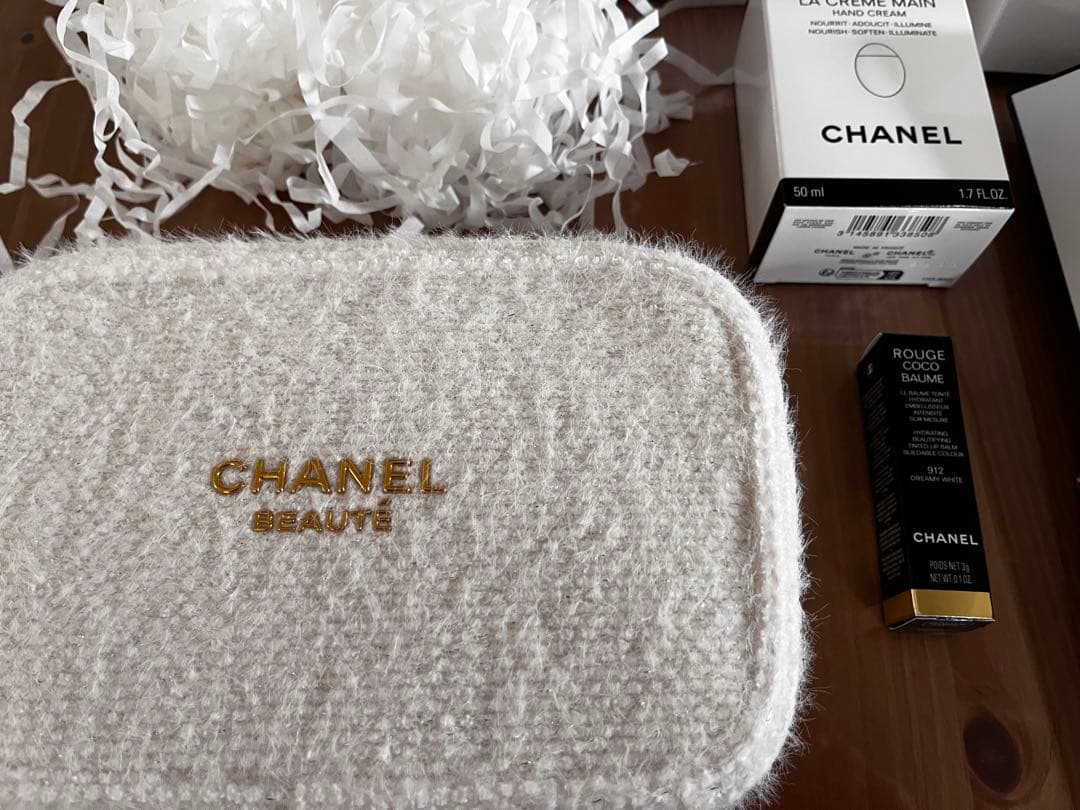 【新品未使用】 CHANEL クリスマスコフレ2024 エッセンシャルケアセット